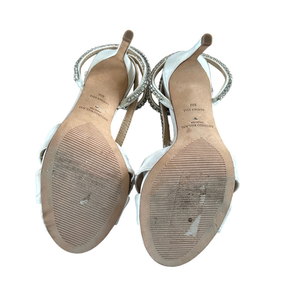 Just in 💫| Antonio Melani Aurora Feathered Rhinestone Embellished Sandals SZ 6 - Picture 7 of 8